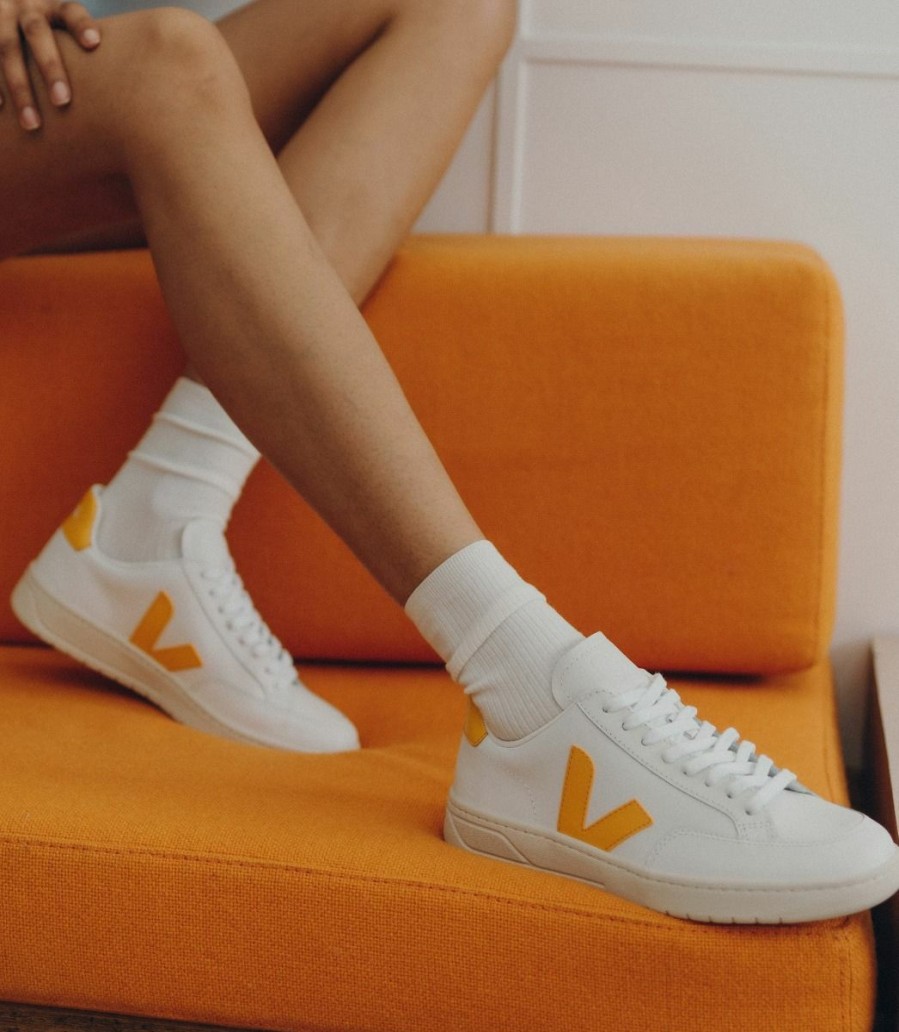 Sneakers * | Veja | V-12 Leather Extra White / Ouro Misc